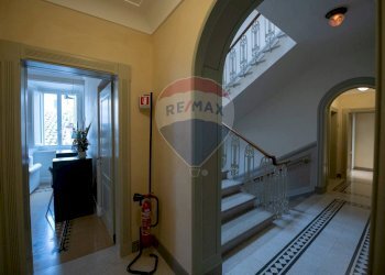 Hall / corridoio - Stabile - Palazzo via solferino
 
4, Staffolo - foto 16