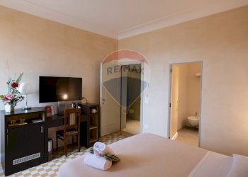 Camera / camera da letto - Stabile - Palazzo via solferino
 
4, Staffolo - foto 22