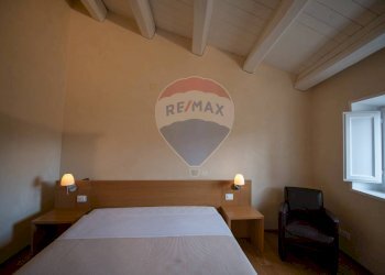 Camera / camera da letto - Stabile - Palazzo via solferino
 
4, Staffolo - foto 31