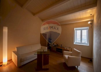 Soggiorno - Stabile - Palazzo via solferino
 
4, Staffolo - foto 32