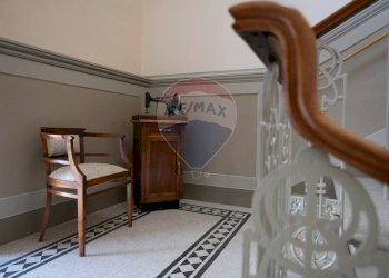 Camera / camera da letto - Stabile - Palazzo via solferino
 
4, Staffolo - foto 37