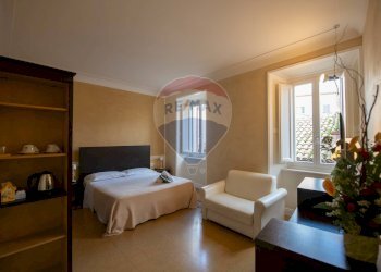 Camera / camera da letto - Stabile - Palazzo via solferino
 
4, Staffolo - foto 39