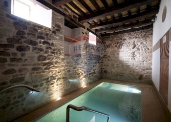 Piscina - Stabile - Palazzo via solferino
 
4, Staffolo - foto 51