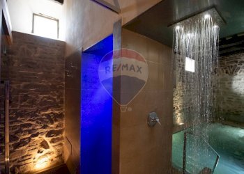 Bagno - Stabile - Palazzo via solferino
 
4, Staffolo - foto 57