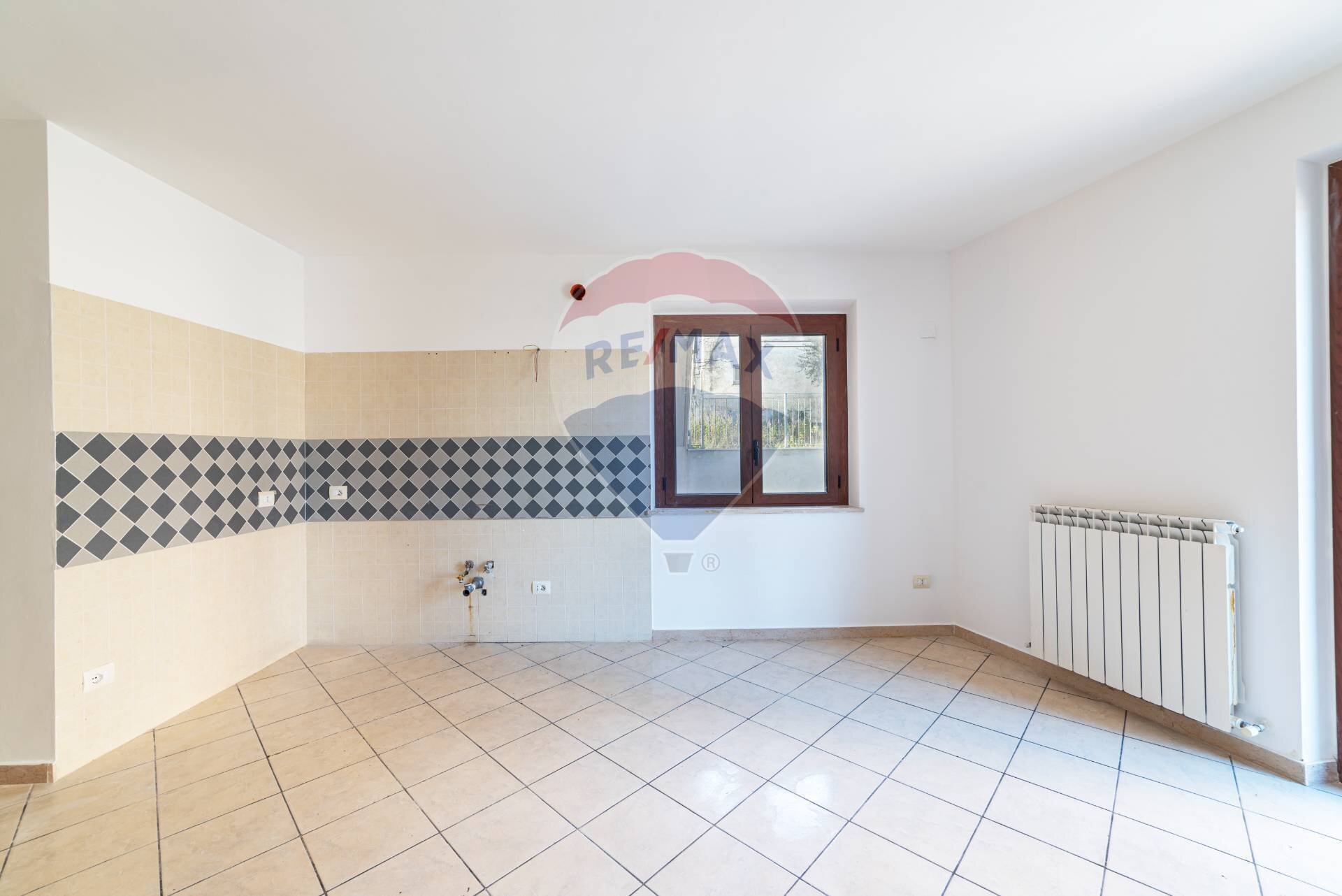 Stanza vuota - Apartment Via Giovanni Amendola
8, Montecarotto - photo 2