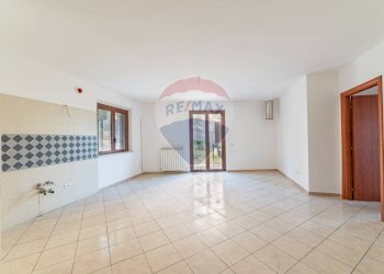 Stanza vuota - Appartamento Via Giovanni Amendola
 
8, Montecarotto - foto 1