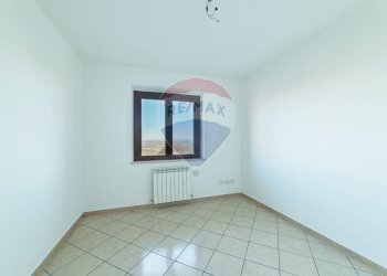 Stanza vuota - Appartamento Via Giovanni Amendola
 
8, Montecarotto - foto 8