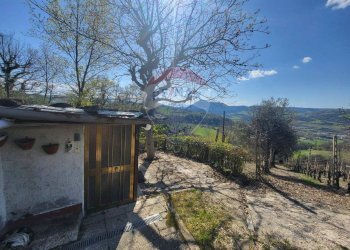 Vista delle montagne - Agricultural land Cantalupo
snc, Cupramontana - photo 5