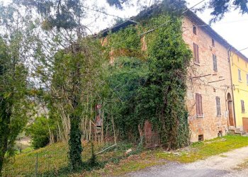 Casa all\'aperto - Casa semi indipendente FRAZIONE MARENELLA
 
55, Fabriano - foto 1