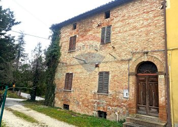 Casa all\'aperto - Casa semi indipendente FRAZIONE MARENELLA
 
55, Fabriano - foto 2