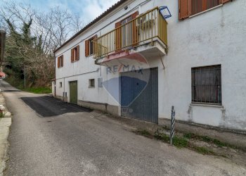 Casa all\'aperto - Casa semi indipendente Via San Rocco
 
35, Maiolati Spontini - foto 16