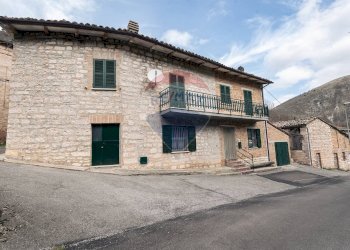 Casa all\'aperto - Casa indipendente strada del caprile
 
28, Frontone - foto 1