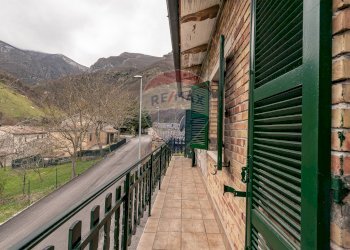 Balcone - Casa indipendente strada del caprile
 
28, Frontone - foto 10