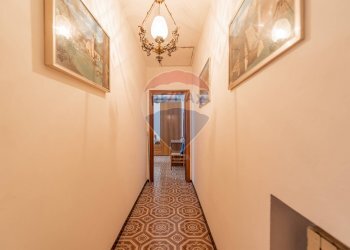 Hall / corridoio - Casa indipendente strada del caprile
 
28, Frontone - foto 17