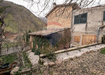 CORTE PRIVATA - Casa indipendente strada del caprile
 
28, Frontone - foto 26