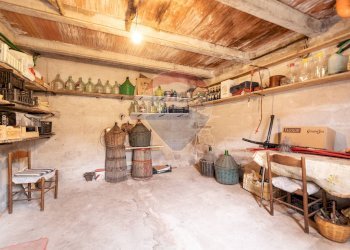 CANTINA - Casa indipendente strada del caprile
 
28, Frontone - foto 27