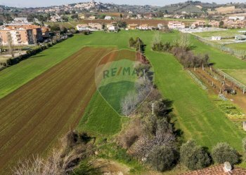 Vista delle montagne - Agricultural land via coppo, Monte San Vito - photo 5