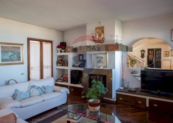 Soggiorno - Villa via barcaglione
 
17, Falconara Marittima - photo 11