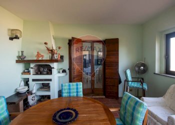 Sala da pranzo - Villa via barcaglione
 
17, Falconara Marittima - photo 19