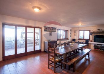 Sala da pranzo - Villa via barcaglione
 
17, Falconara Marittima - photo 45