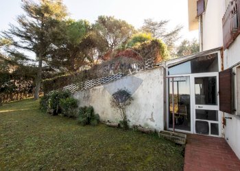 Giardino - Villa via barcaglione
 
17, Falconara Marittima - photo 62