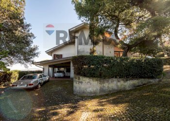Casa all\'aperto - Villa via barcaglione
 
17, Falconara Marittima - photo 9