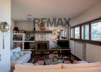 Soggiorno - Villa via barcaglione
 
17, Falconara Marittima - photo 12