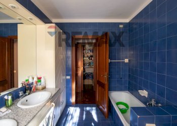 Bagno - Villa via barcaglione
 
17, Falconara Marittima - photo 22