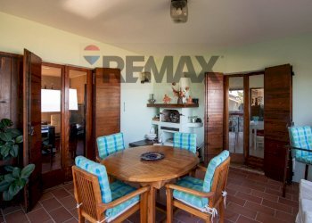 Sala da pranzo - Villa via barcaglione
 
17, Falconara Marittima - photo 27
