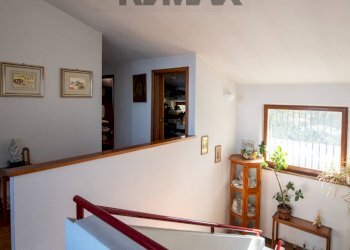 Hall / corridoio - Villa via barcaglione
 
17, Falconara Marittima - photo 45