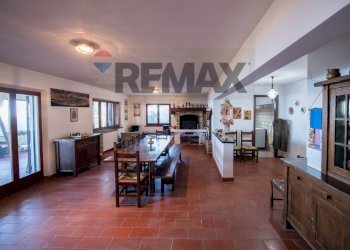 Sala da pranzo - Villa via barcaglione
 
17, Falconara Marittima - photo 56