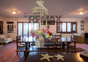 Sala da pranzo - Villa via barcaglione
 
17, Falconara Marittima - photo 60