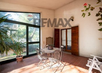 Sala da pranzo - Villa via barcaglione
 
17, Falconara Marittima - photo 75