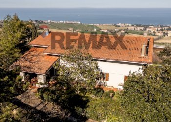 Casa all\'aperto - Villa via barcaglione
 
17, Falconara Marittima - photo 97