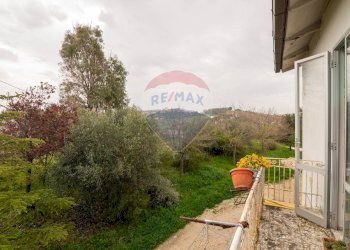 Giardino - Casa indipendente Contrada Santa Lucia
 
23, Agugliano - foto 5