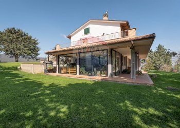 Casa all\'aperto - Casa indipendente Via San Donato
 
99, Fabriano - foto 1