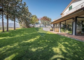 Giardino - Casa indipendente Via San Donato
 
99, Fabriano - foto 5