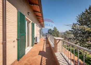 Balcone - Casa indipendente Via San Donato
 
99, Fabriano - foto 13