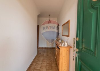 Hall / corridoio - Casa indipendente Via San Donato
 
99, Fabriano - foto 18