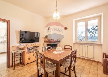 Sala da pranzo - Casa indipendente Via San Donato
 
99, Fabriano - foto 19