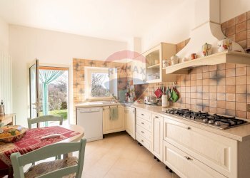 Cucina - Casa indipendente Via San Donato
 
99, Fabriano - foto 21