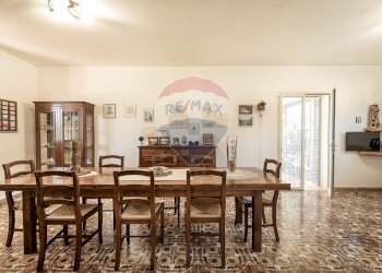 Sala da pranzo - Casa indipendente Via San Donato
 
99, Fabriano - foto 26
