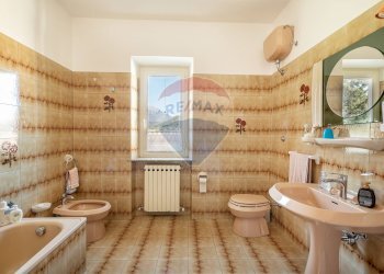 Bagno - Casa indipendente Via San Donato
 
99, Fabriano - foto 32
