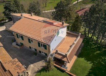 Casa all\'aperto - Casa indipendente Via San Donato
 
99, Fabriano - foto 46