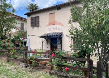 Casa all\'aperto - Casa semi indipendente Via Moscatelli Fraz. Castiglioni
 
80 e 80/B, Arcevia - foto 34