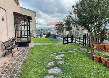 Giardino - Casa semi indipendente Via Moscatelli Fraz. Castiglioni
 
80 e 80/B, Arcevia - foto 35