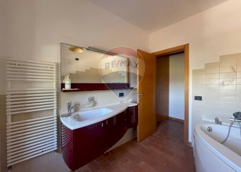 Bagno - Casa semi indipendente Via Moscatelli Fraz. Castiglioni
 
80 e 80/B, Arcevia - foto 56