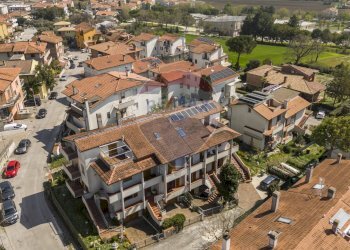 Edificio all\'aperto - Appartamento via dei mandorli
 
22, Montemarciano - foto 1