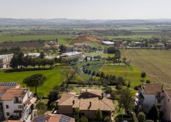 Vista delle montagne - Appartamento via dei mandorli
 
22, Montemarciano - foto 6