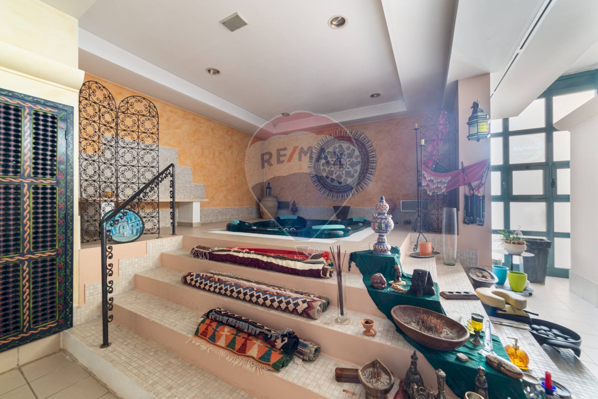 Scale - Shop Piazza Martiri delle Foibe Istriane
 
1, Jesi - photo 2